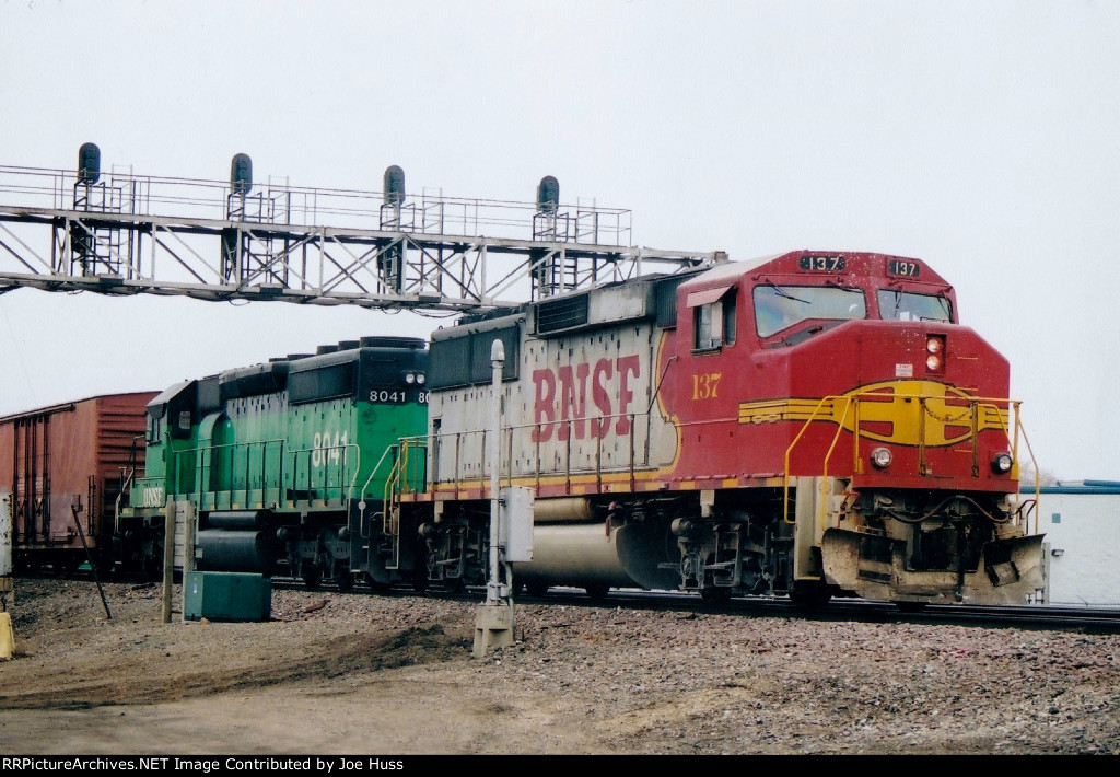 BNSF 137 West